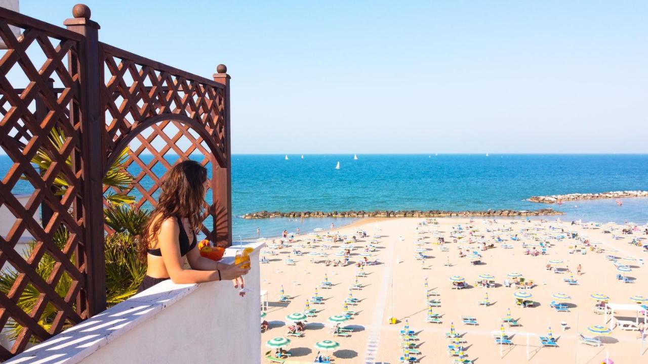 Hotel Driade Sul Mare Rimini Exterior foto